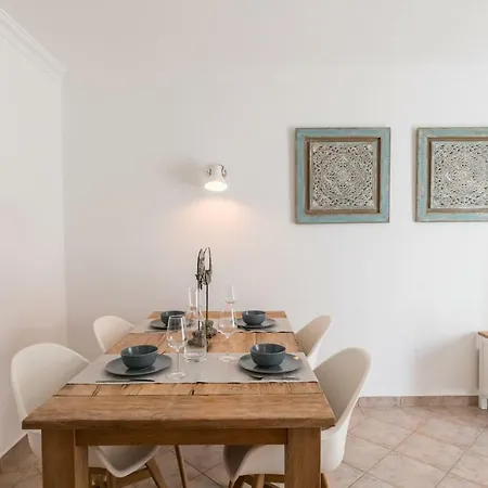 Casa Oliveira 3-room Apartment, 3 Km From The Beach. *