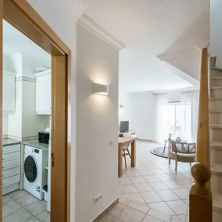 Apartment Casa Oliveira 3-room Apartment, 3 Km From The Beach.