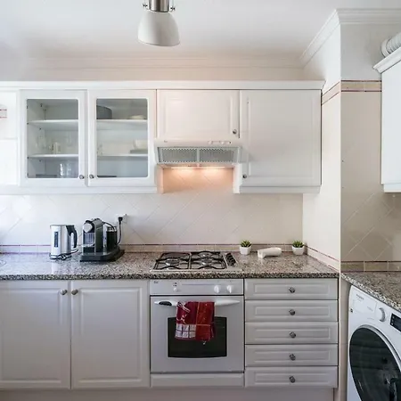 Apartment Casa Oliveira 3-room Apartment, 3 Km From The Beach. Alvor