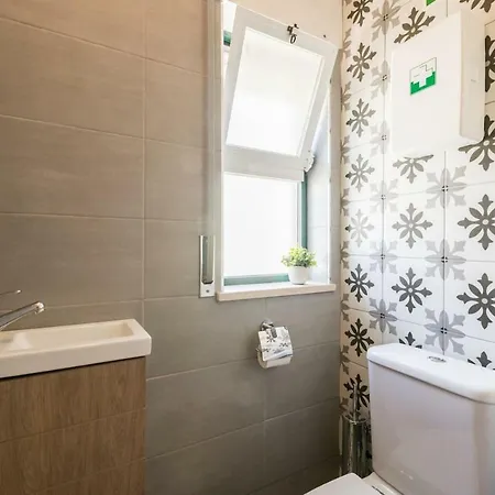 Casa Oliveira 3-room Apartment, 3 Km From The Beach. Apartment