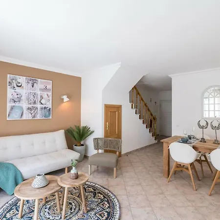 Casa Oliveira 3-room Apartment, 3 Km From The Beach. Alvor