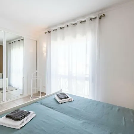 Casa Oliveira 3-room Apartment, 3 Km From The Beach. *